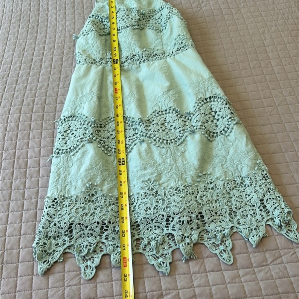 🎉 EUC - 👗 Lulu’s Mint Green Embroidered Halter Dress - Picture 6 of 8